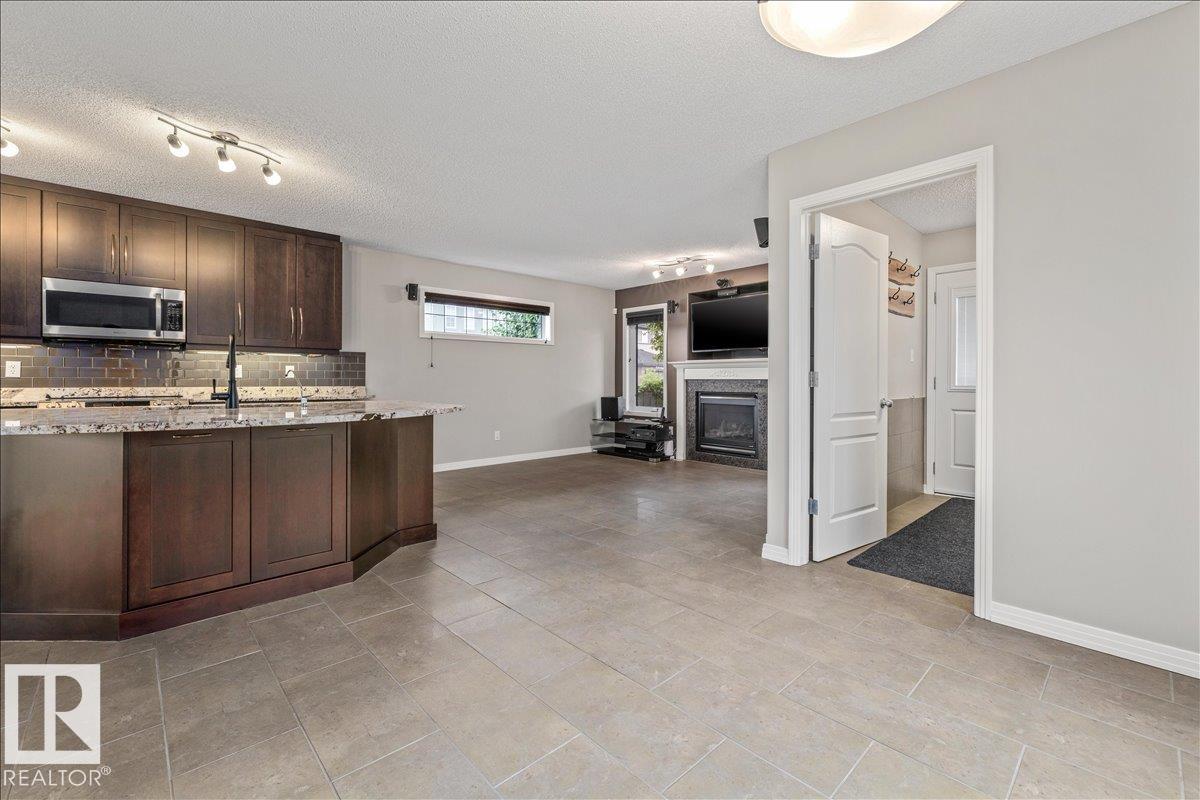 1086 Grantham Dr NW, Edmonton, Alberta  T5T 0W2 - Photo 19 - E4500296