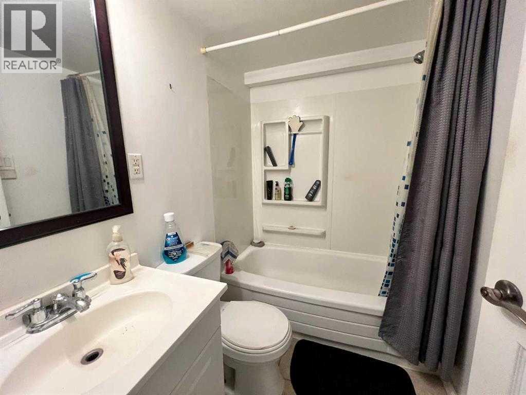206, 114 Mount Pleasant Drive, Camrose, Alberta  T4V 2M7 - Photo 7 - A2310390