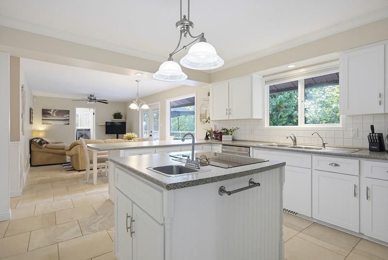 23851 58a Avenue, Langley, British Columbia  V2Z 1A5 - Photo 11 - R3149082