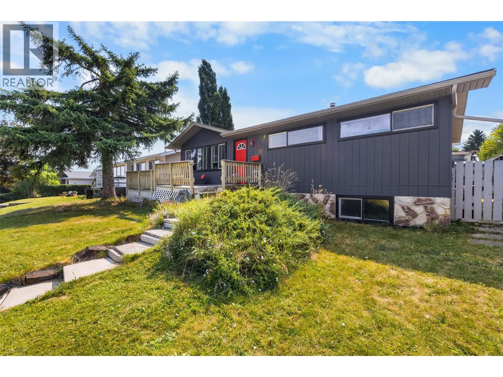 1244 Larch S Drive S, Cranbrook, British Columbia V1C 2K1 - Photo 1 - 10395633