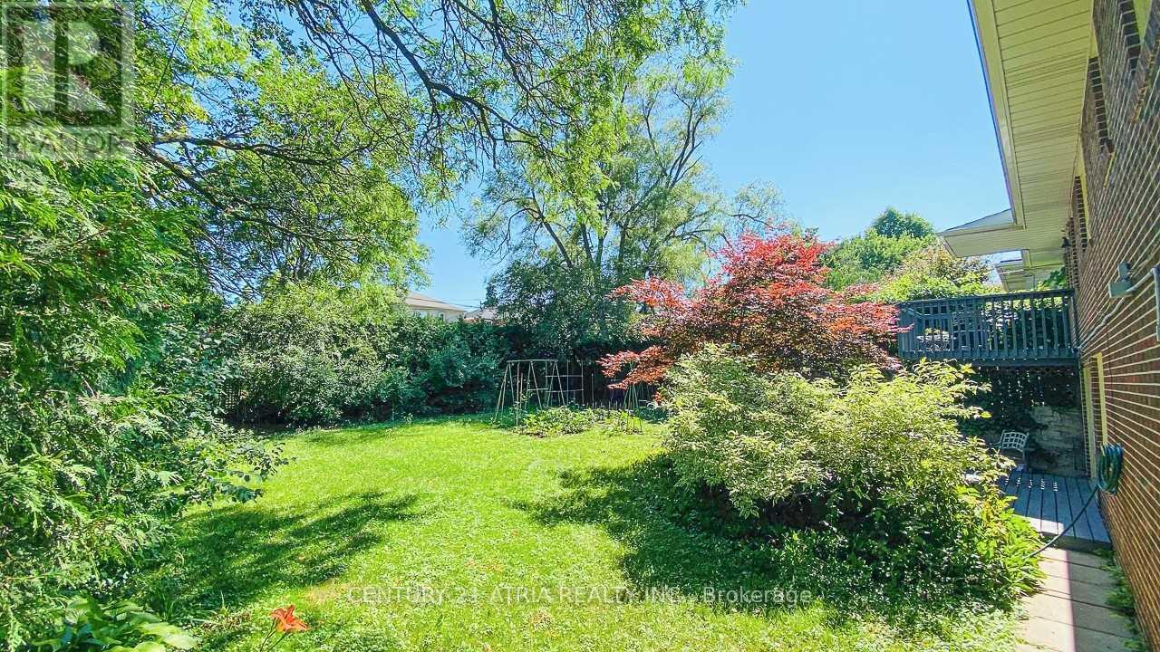 11 Danville Drive, Toronto, Ontario M2P 1H7 - Photo 29 - C13586502