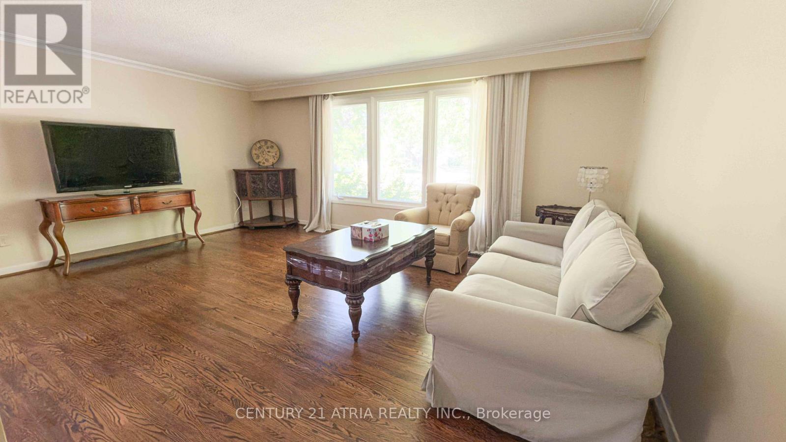 11 Danville Drive, Toronto, Ontario M2P 1H7 - Photo 7 - C13586502