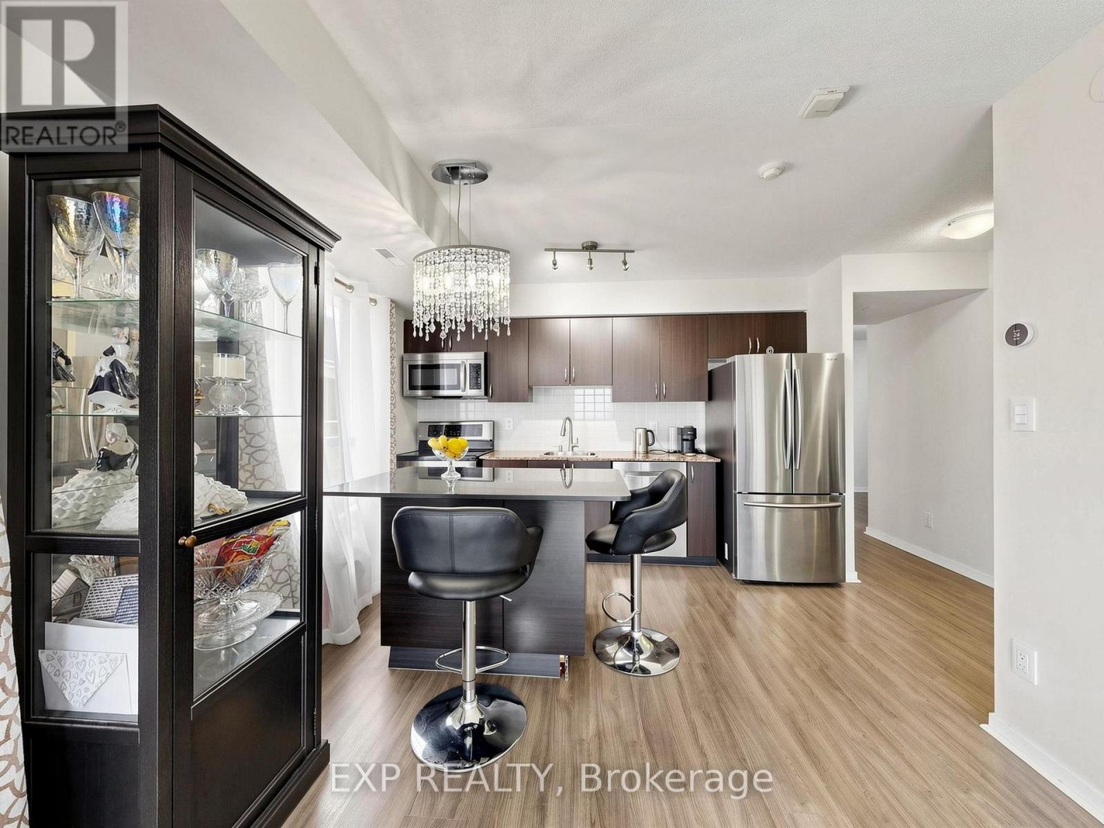 302 - 801 Sheppard Avenue W, Toronto, Ontario  M3H 2T3 - Photo 7 - C13596338