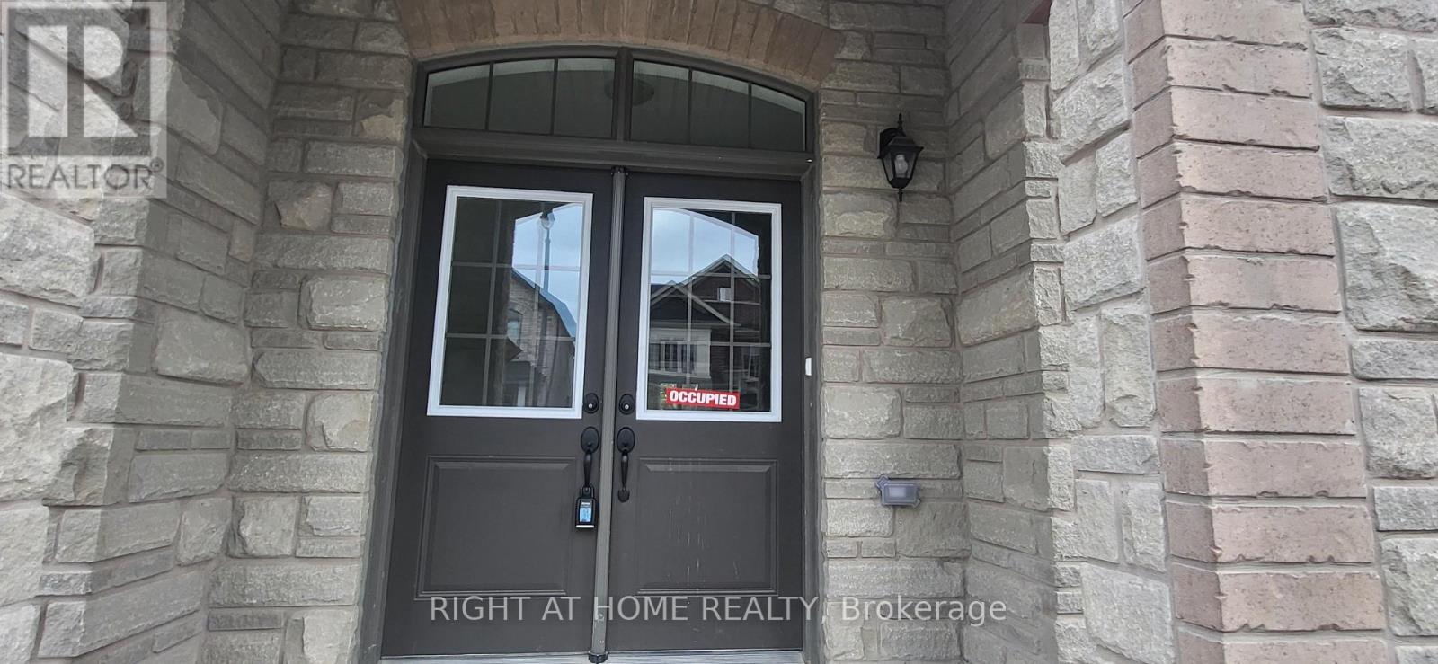 79 Eastman Drive N, Brampton, Ontario L6X 0J4 - Photo 2 - W13597532