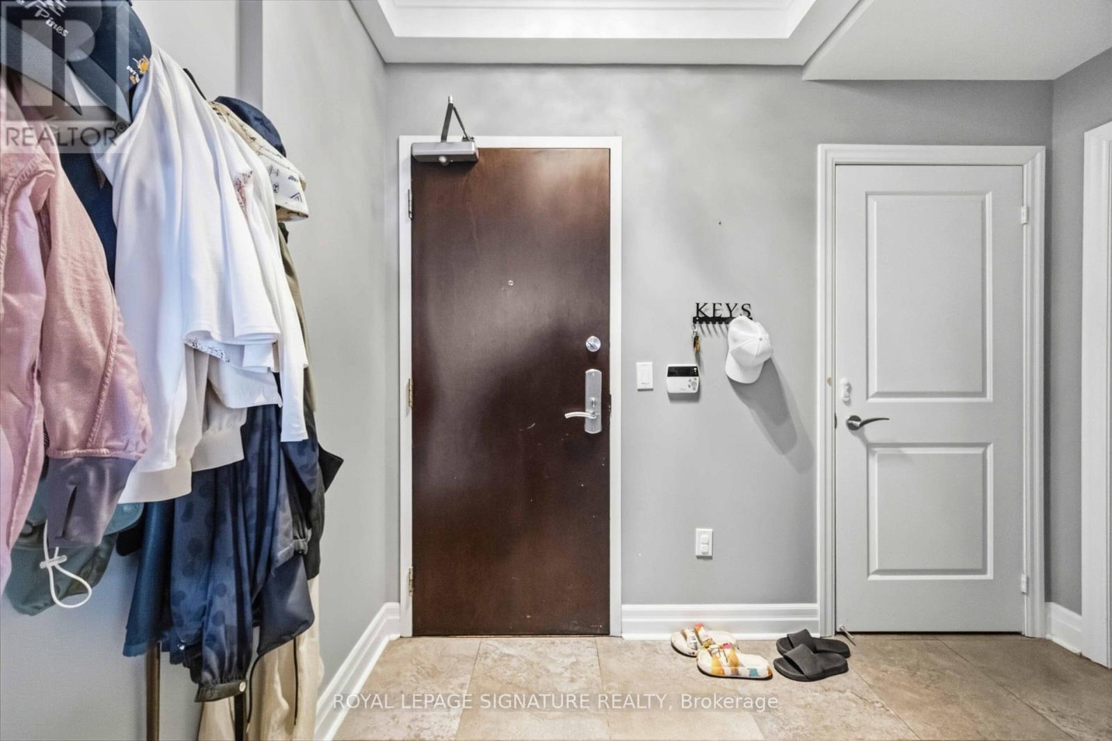 3403 - 35 Balmuto Street, Toronto, Ontario  M4Y 0A3 - Photo 3 - C13598612