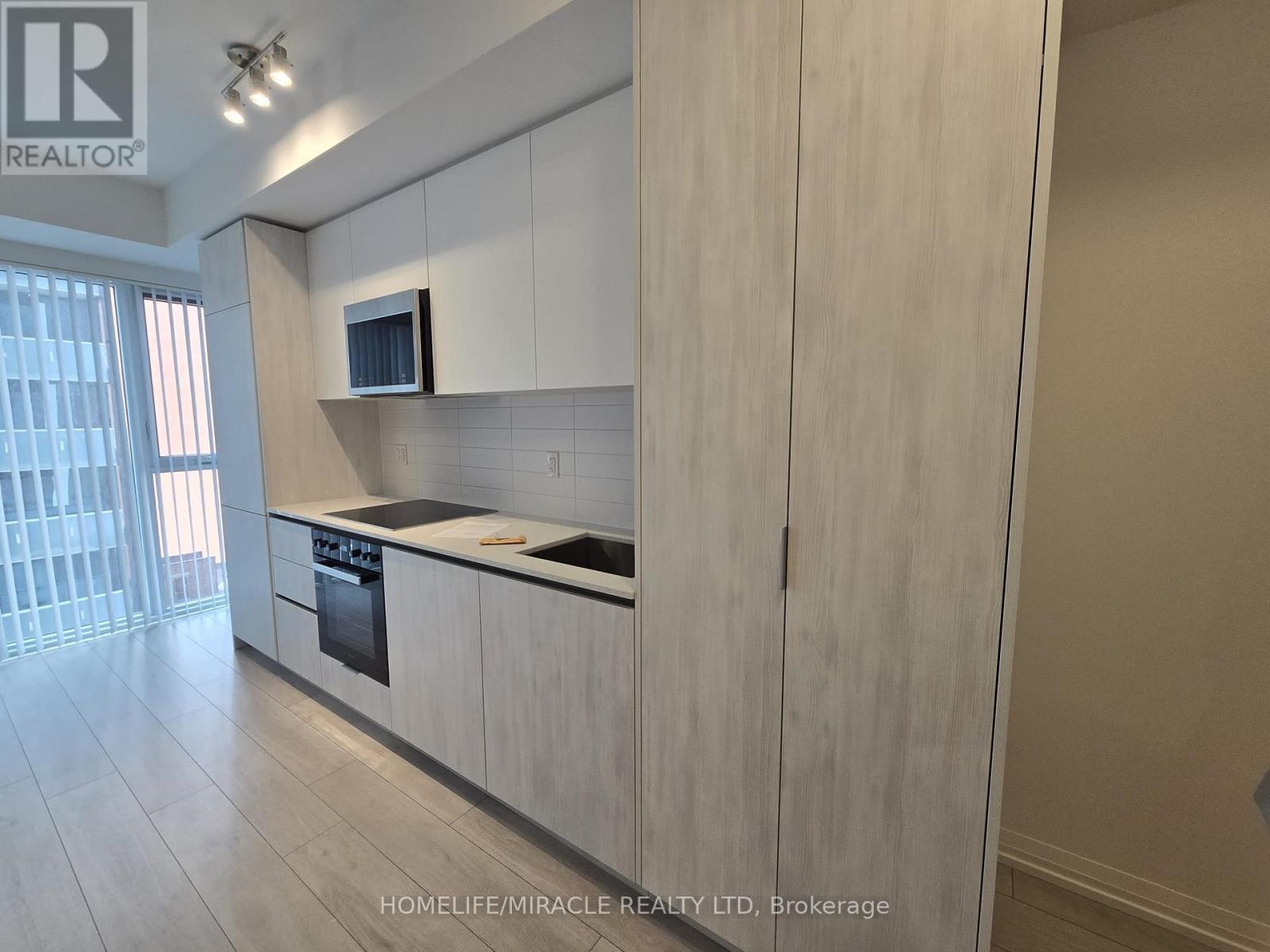 1001 - 400 King Street, Toronto, Ontario  M5V 1K2 - Photo 10 - C13598710