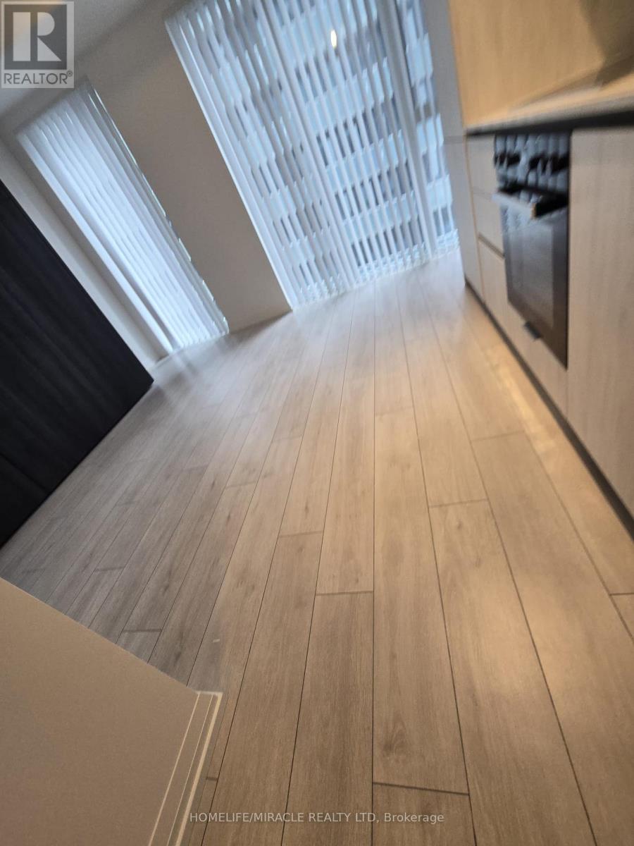 1001 - 400 King Street, Toronto, Ontario  M5V 1K2 - Photo 8 - C13598710