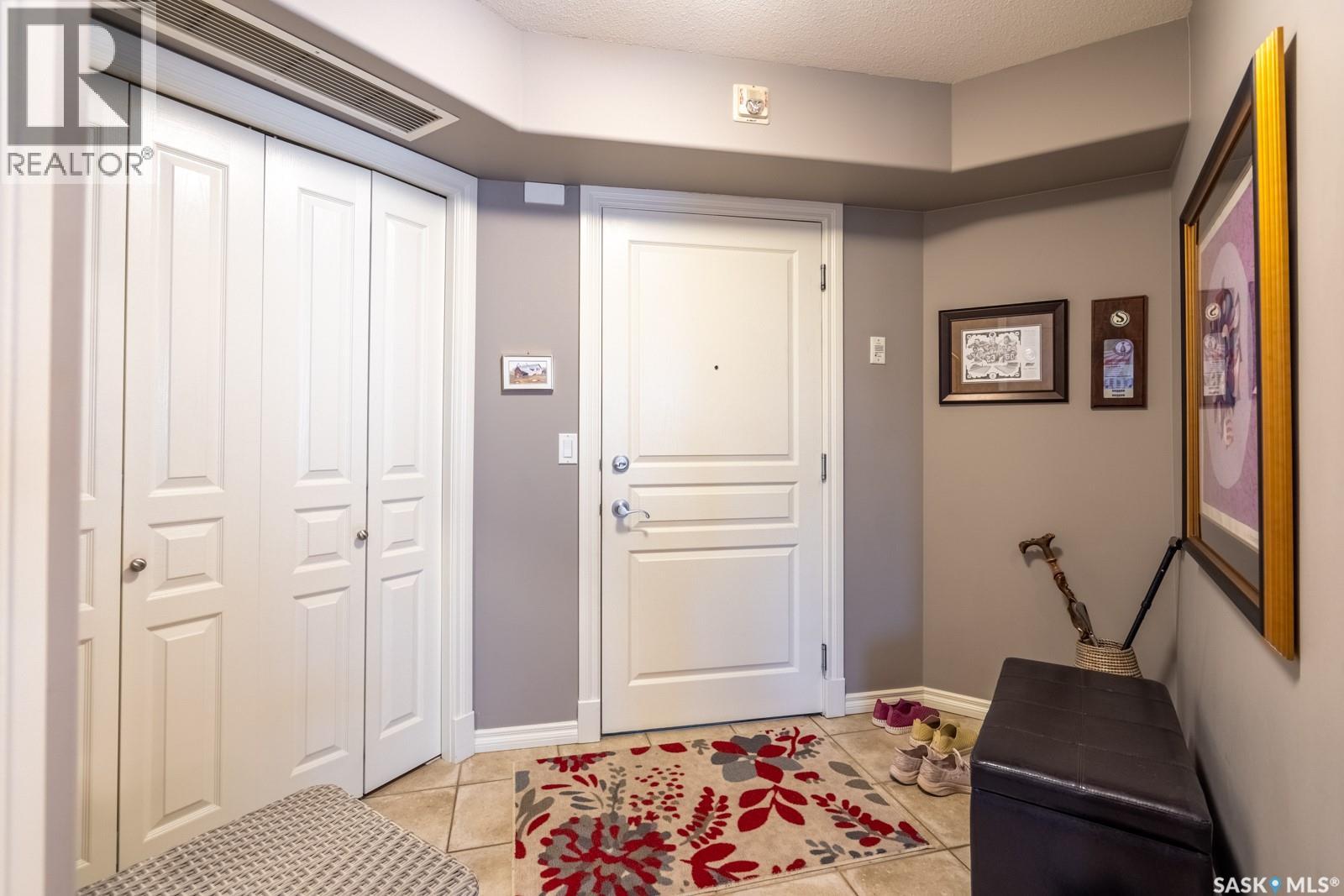 201 3101 Renfrew Crescent E, Regina, Saskatchewan  S4V 3B6 - Photo 4 - SK043239