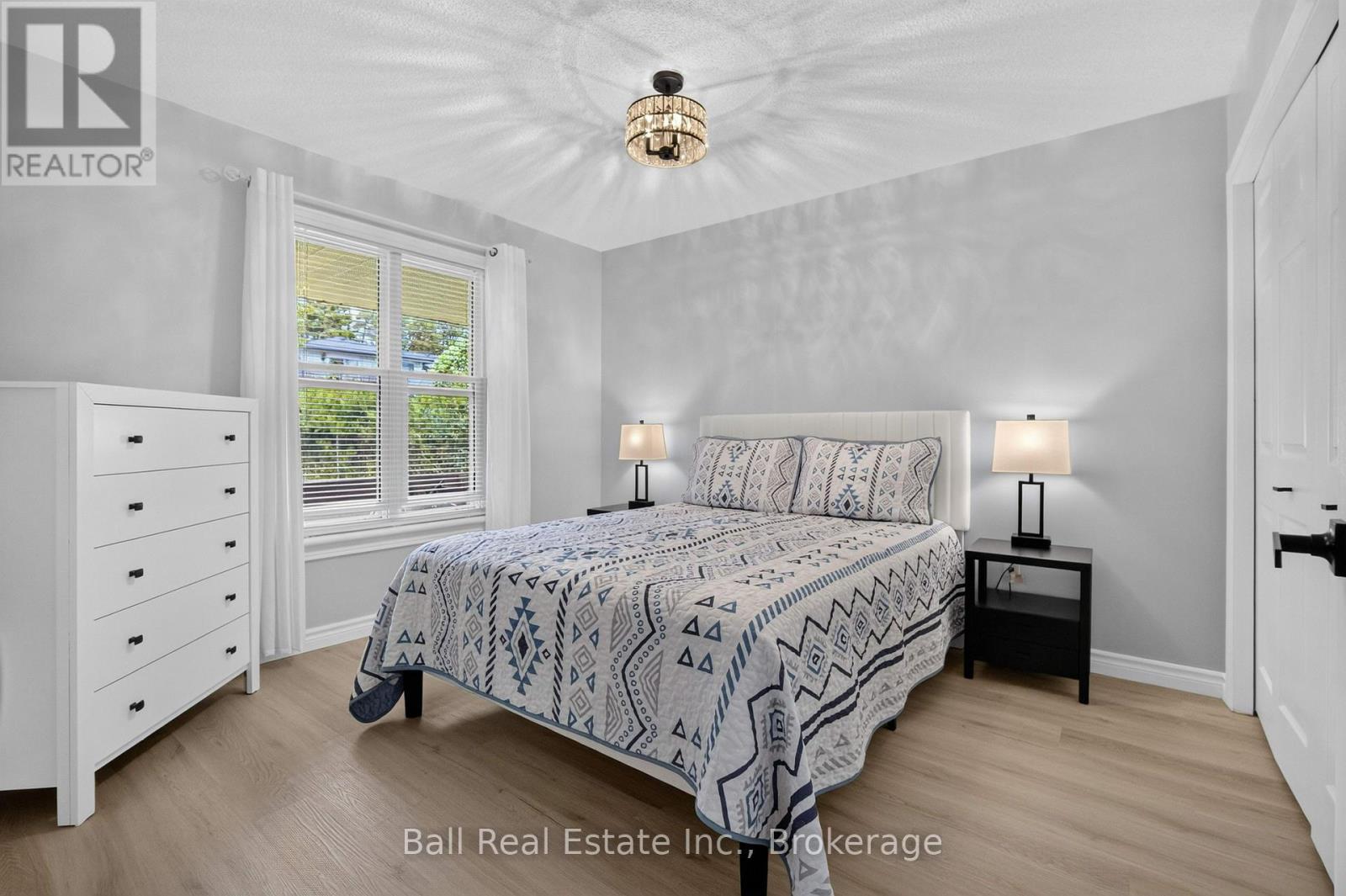 18 Russell Hill Road, Kawartha Lakes, Ontario  K0M 1A0 - Photo 23 - X13598664