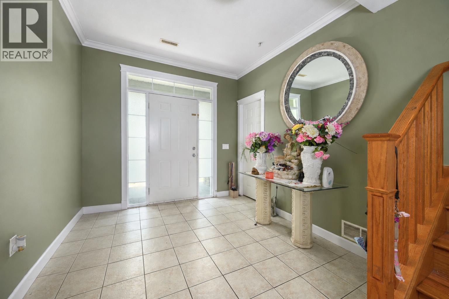 11382 240 Street, Maple Ridge, British Columbia  V2W 0B4 - Photo 2 - R3149327