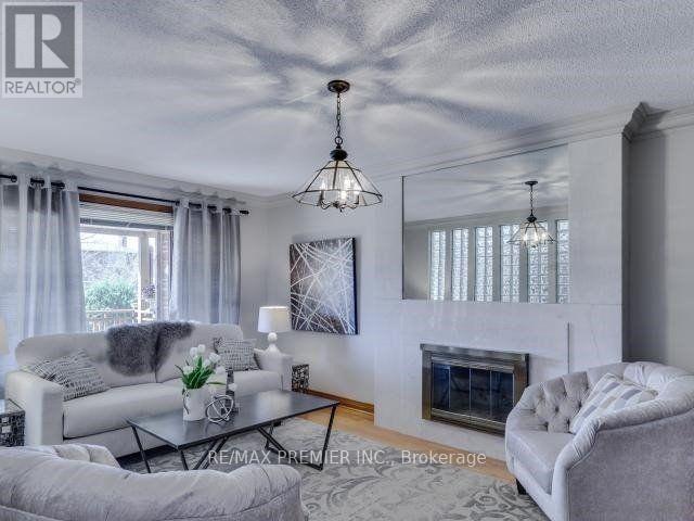 29 Carmen Crescent, Vaughan, Ontario  L4L 5P9 - Photo 4 - N13598650