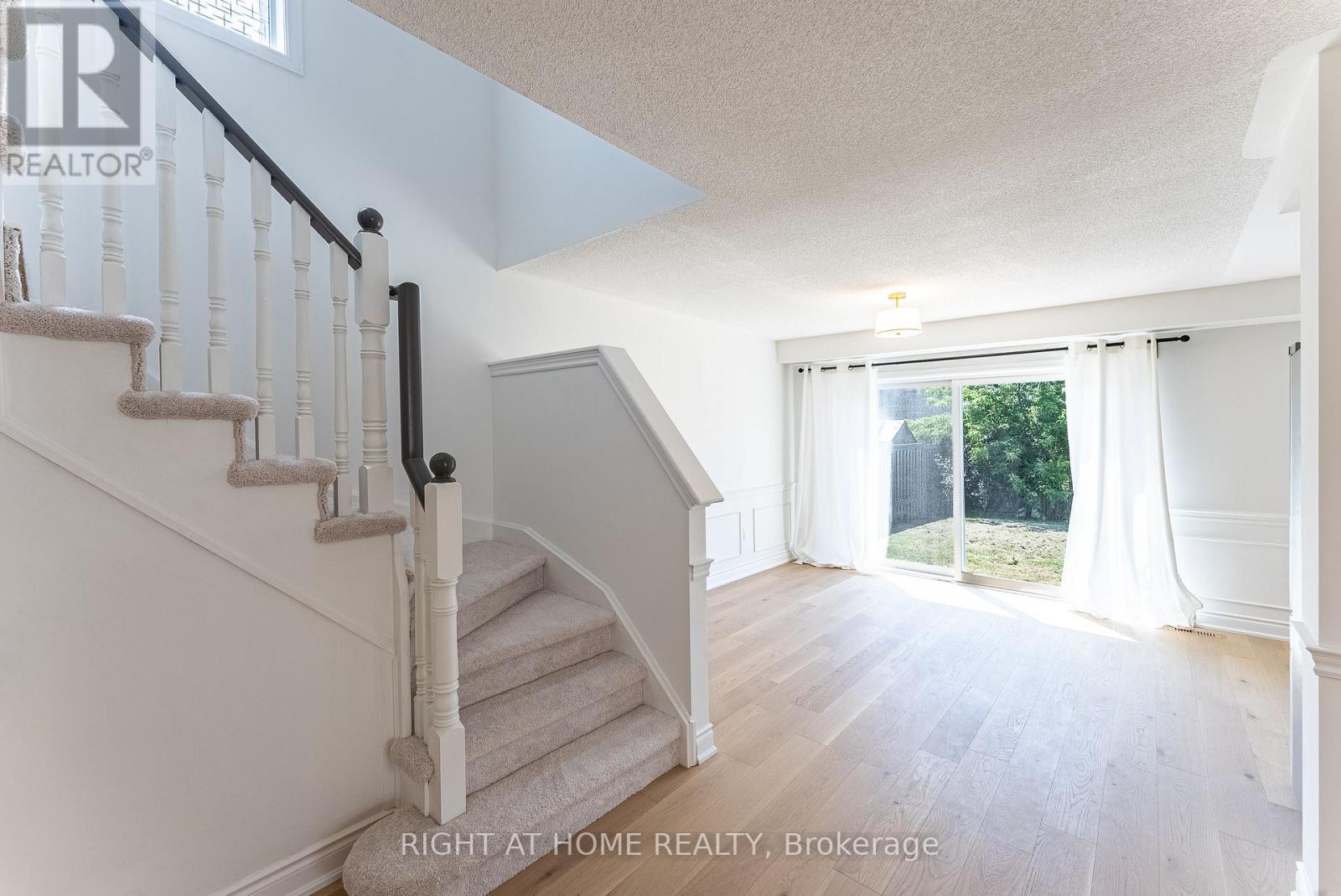 112 White Crescent, Barrie, Ontario  L4N 6A1 - Photo 11 - S13598340