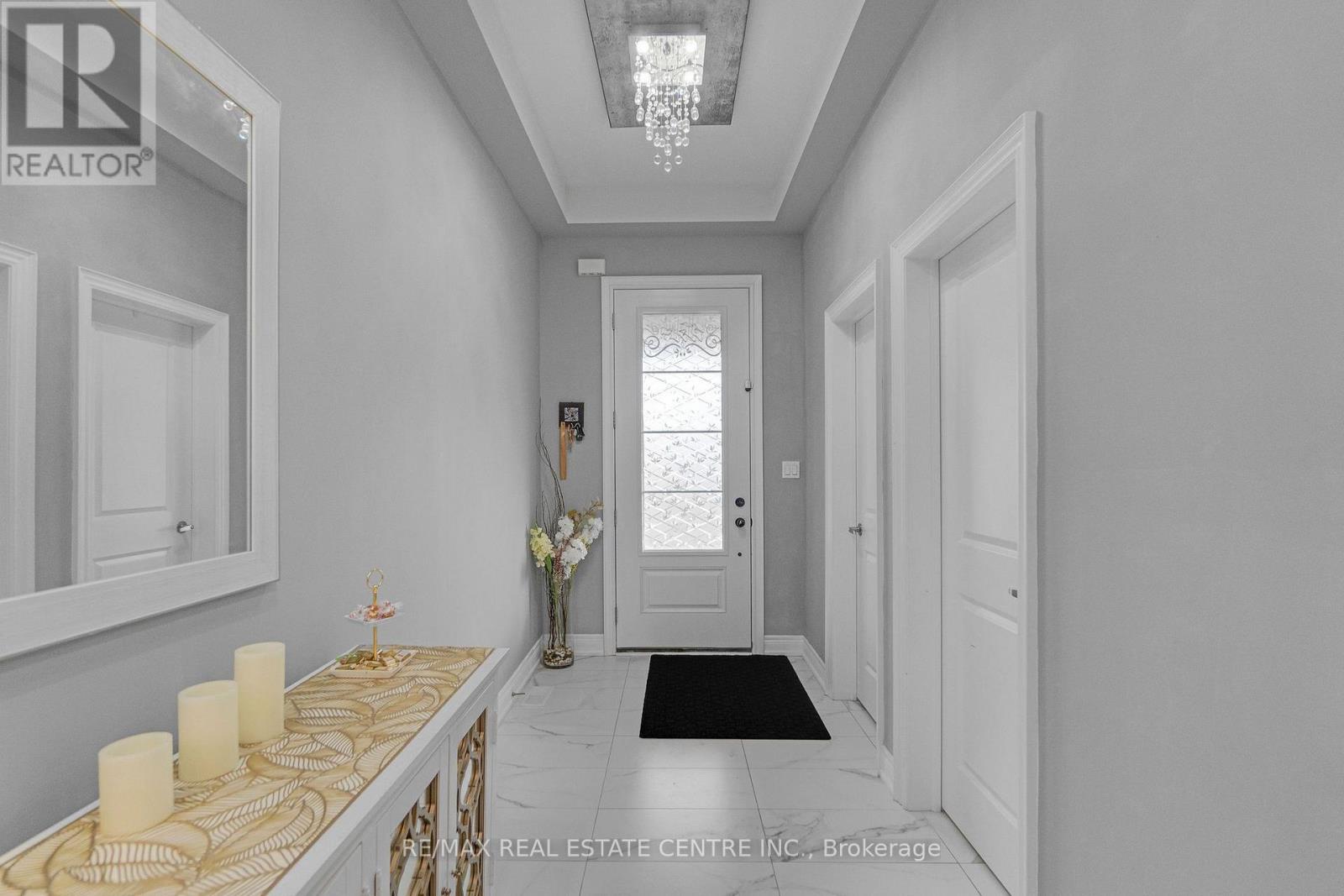 1319 Britton Crescent, Milton, Ontario  L9E 1L5 - Photo 8 - W13564422