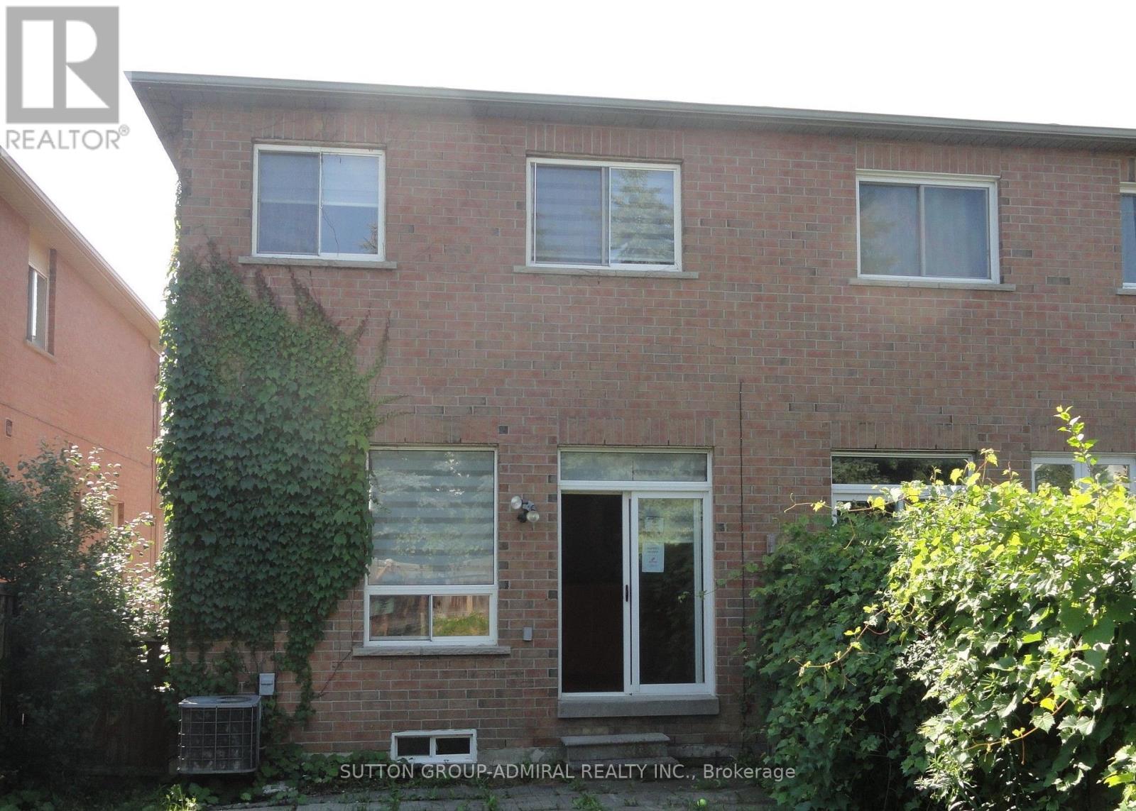 922 Ledbury Crescent, Mississauga, Ontario L5V 2P8 - Photo 3 - W13598602