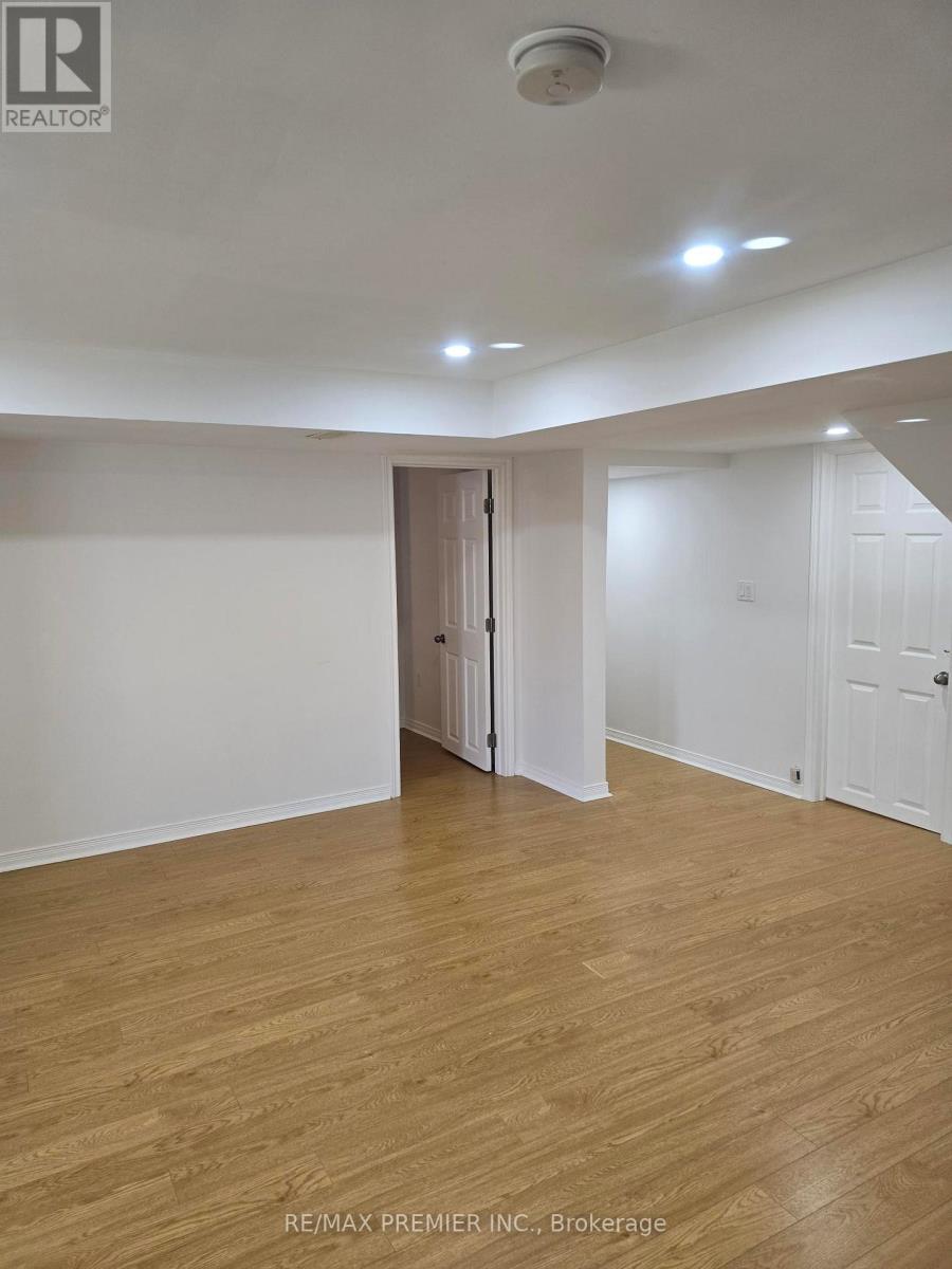 59 Fred Young Drive, Toronto, Ontario  M3L 0A1 - Photo 4 - W13598614