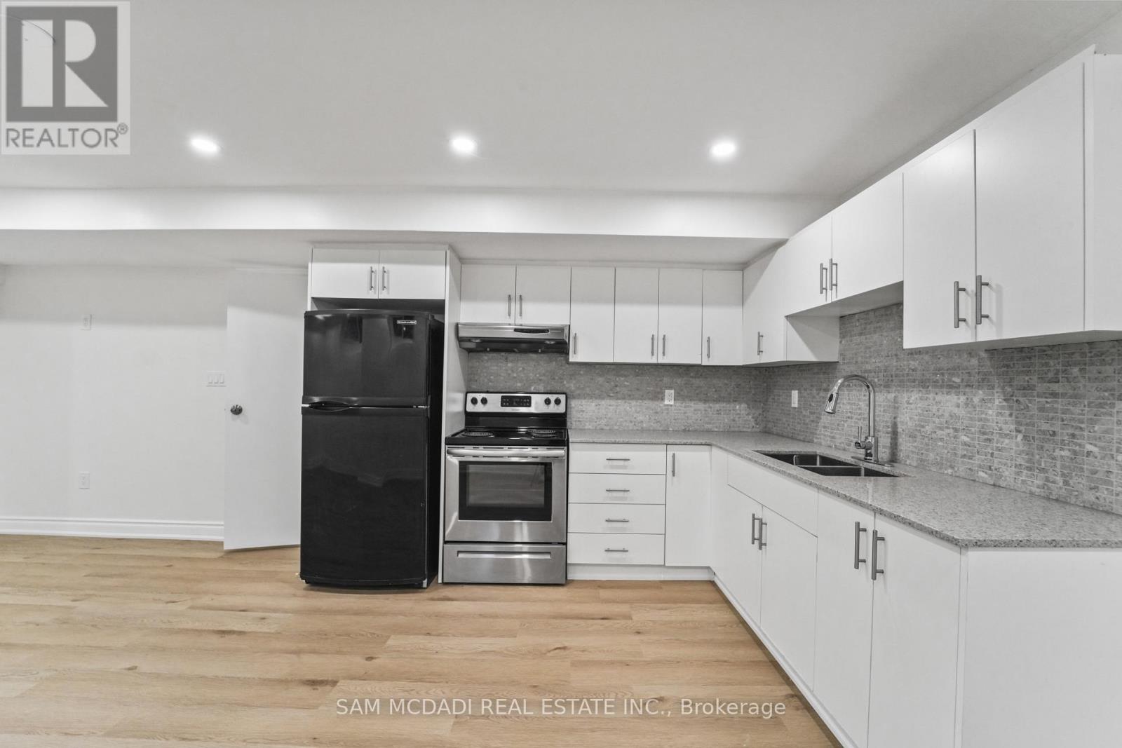 1821 Christopher Road, Mississauga, Ontario  L5J 2K7 - Photo 7 - W13598668