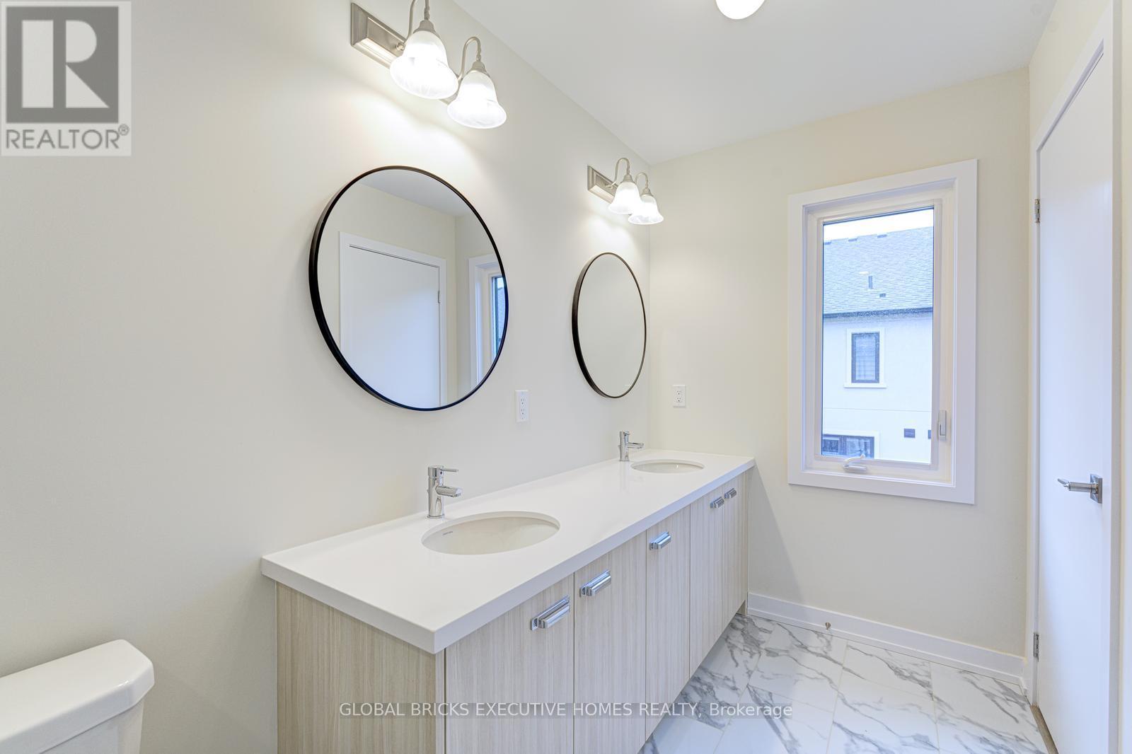 1345 Kaniv Street, Oakville, Ontario  L6M 5R3 - Photo 31 - W13598716