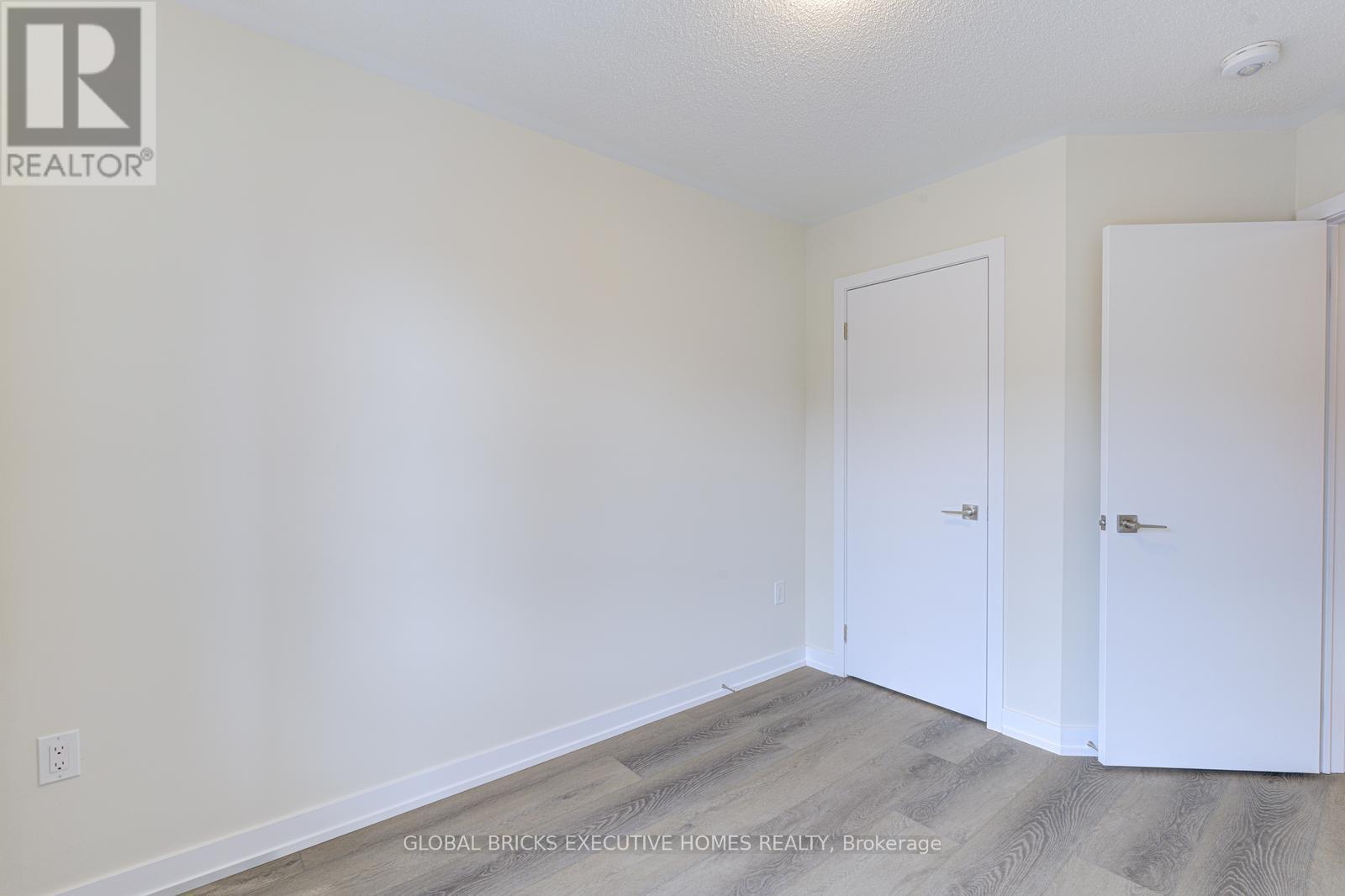 1345 Kaniv Street, Oakville, Ontario  L6M 5R3 - Photo 39 - W13598716