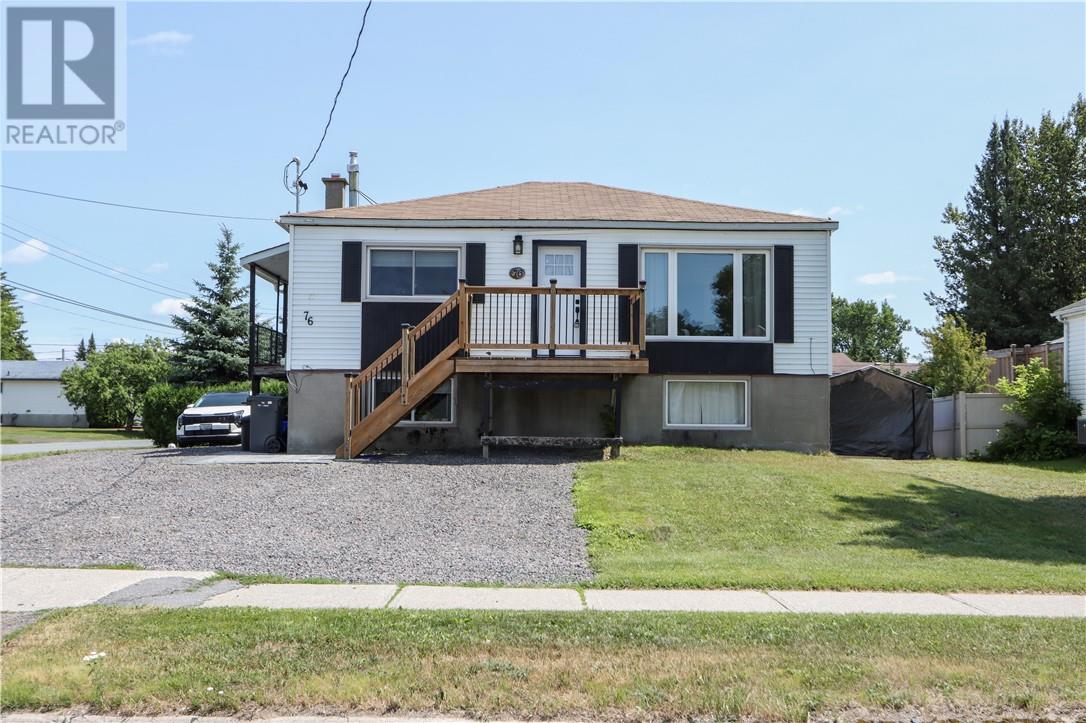 76 Montcalm Street, Azilda