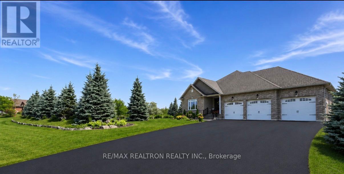 17 Brolley Crescent, Essa, Ontario  L0L 2N2 - Photo 1 - N13592152