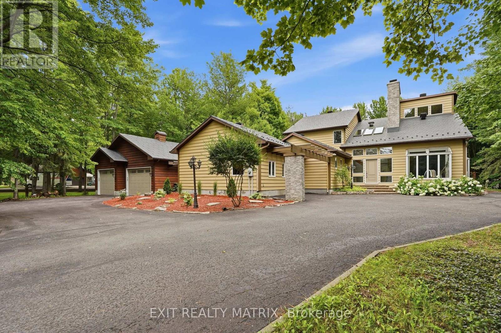 1634 LUCIEN STREET, Champlain, Ontario