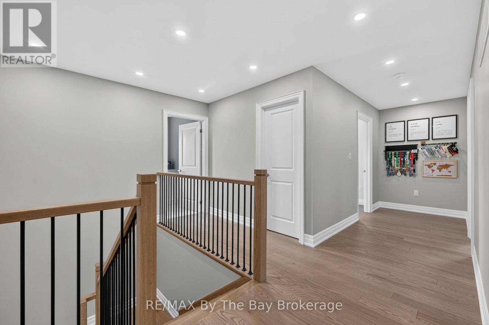 222 Mapleside Drive, Wasaga Beach, Ontario  L9Z 0L4 - Photo 15 - S13598792