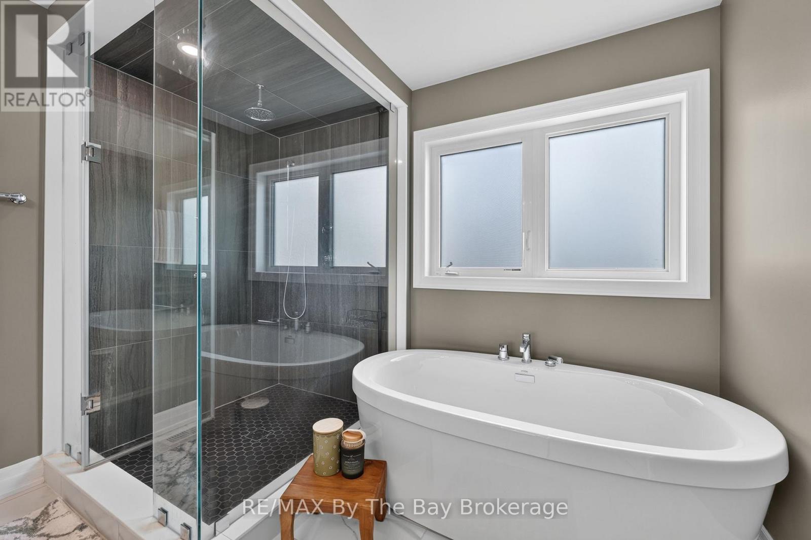 222 Mapleside Drive, Wasaga Beach, Ontario  L9Z 0L4 - Photo 21 - S13598792