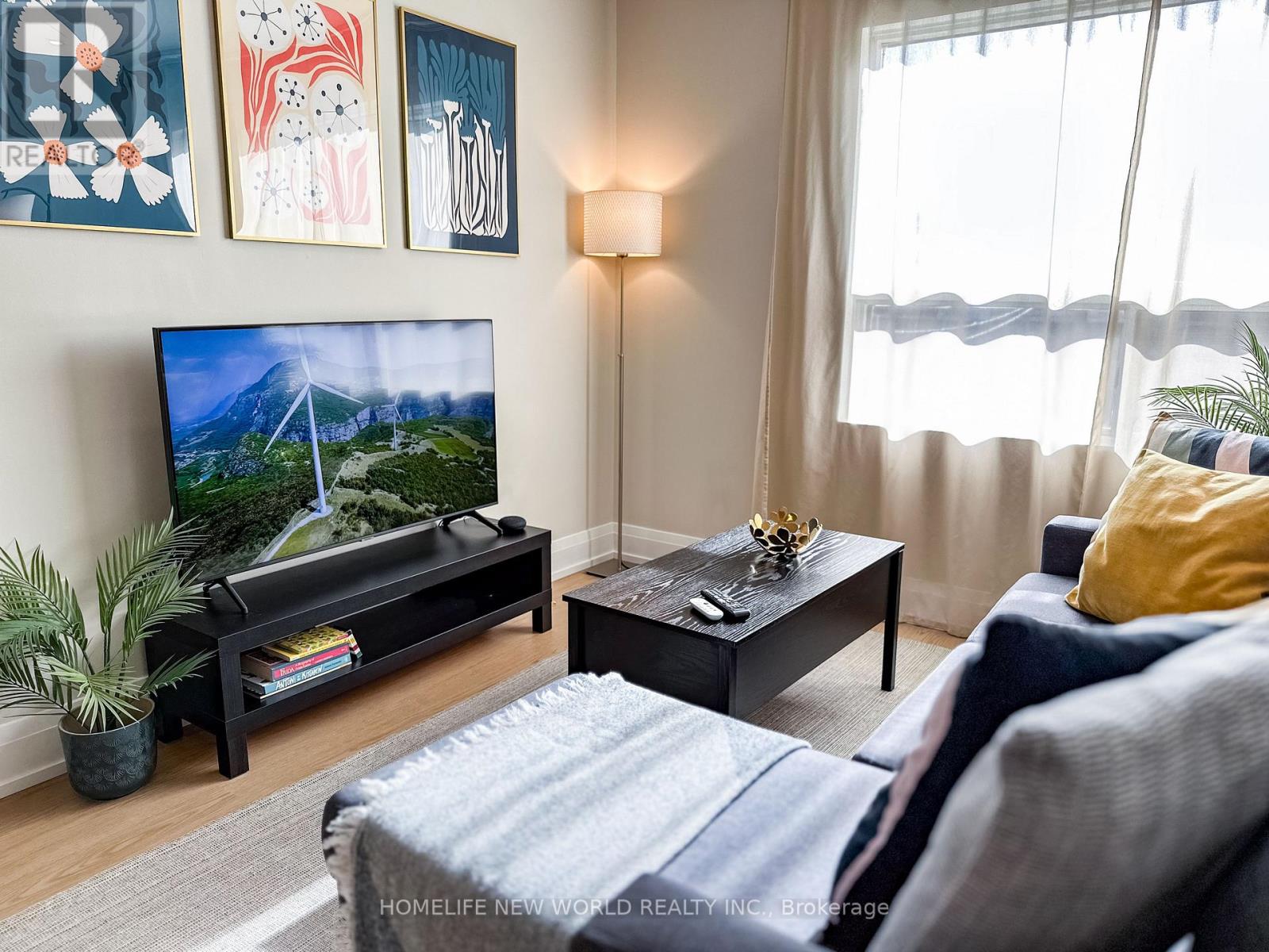 Upper - 27 Marigold Avenue, Toronto, Ontario  M4M 3B1 - Photo 7 - E13598746