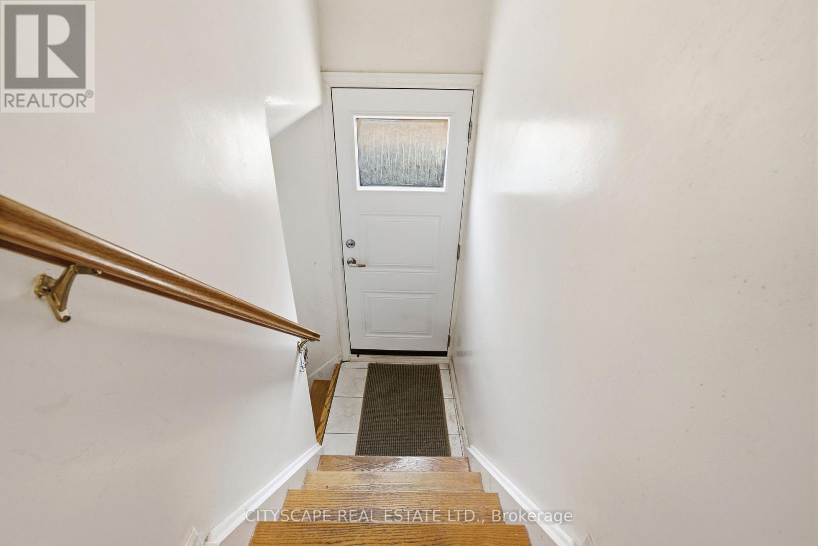 38 Marta Avenue, Toronto, Ontario  M1K 1V7 - Photo 11 - E13598758