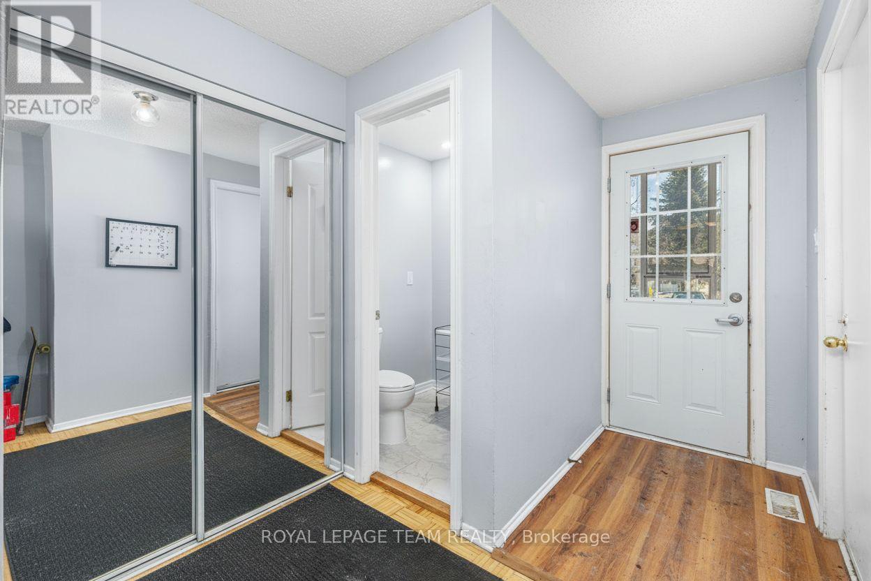 E - 10 Millrise Lane, Ottawa, Ontario  K2G 5E6 - Photo 3 - X13598776