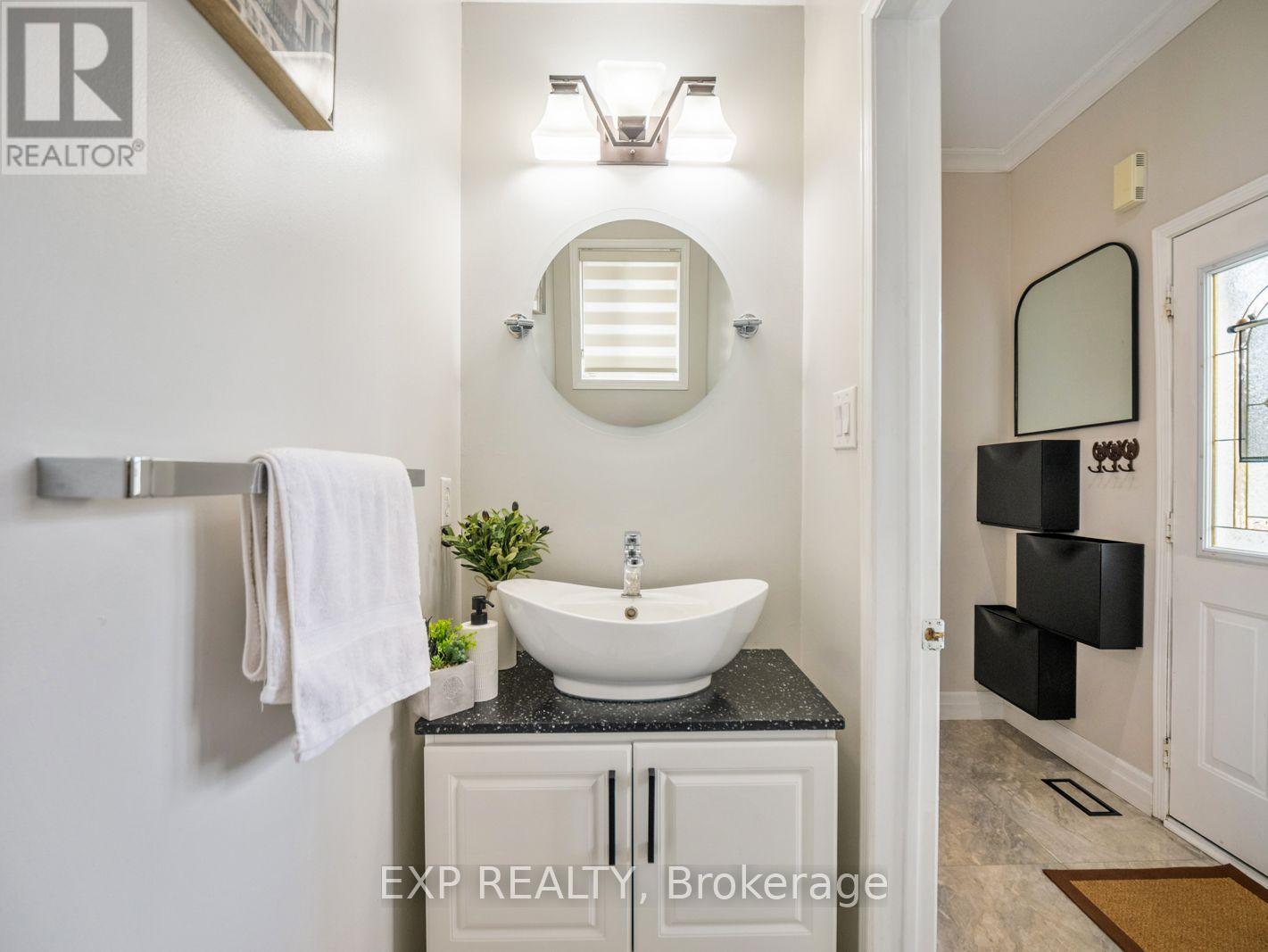 1 Sedgewick Circle, Brampton, Ontario  L7A 2P5 - Photo 3 - W13598844