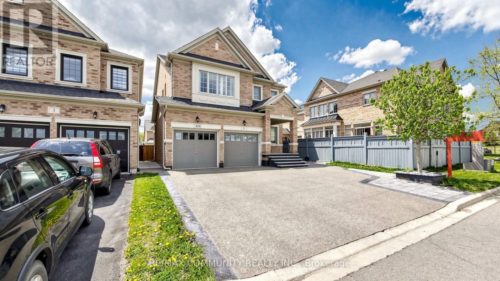 Basement - 5 Mugford Crescent N, Brampton, Ontario L6Y 6A7 - Photo 2 - W13598980