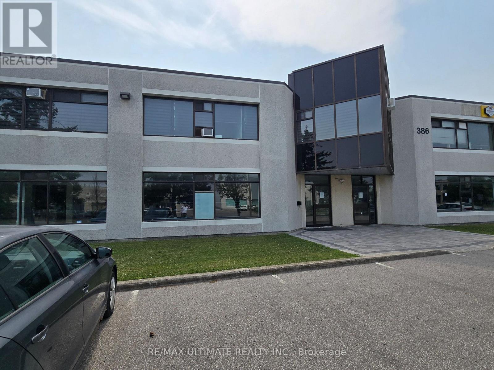 A - 386 Deerhurst Drive, Brampton, Ontario L6T 5H9 - Photo 2 - W13598982