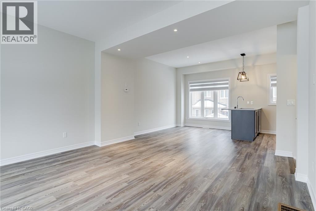 19 Picardy Drive Unit# 22, Stoney Creek, Ontario  L8J 2T7 - Photo 12 - 40850422