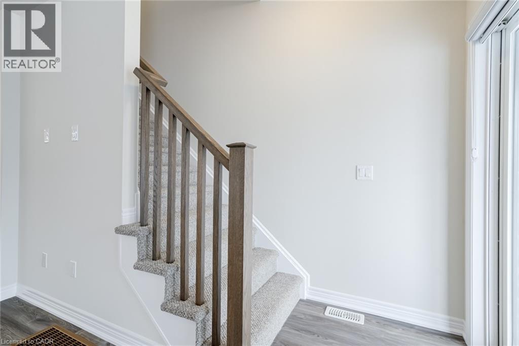 19 Picardy Drive Unit# 22, Stoney Creek, Ontario  L8J 2T7 - Photo 17 - 40850422