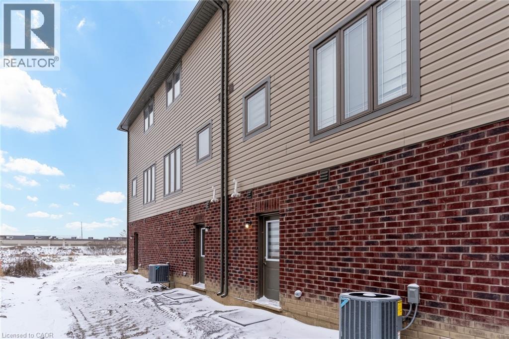 19 Picardy Drive Unit# 22, Stoney Creek, Ontario  L8J 2T7 - Photo 31 - 40850422