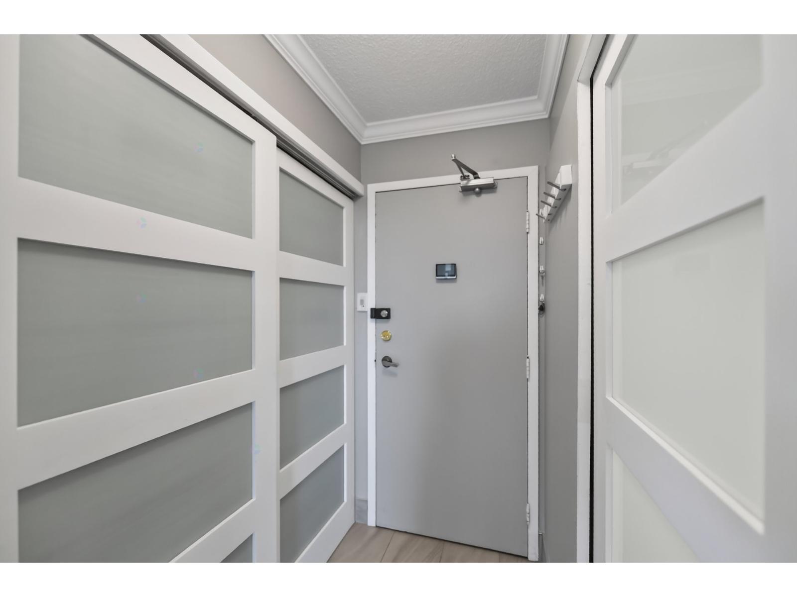 4560 Prom. Paton|#802 Laval (Chomedey) Quebec Canada H7W4W2 3