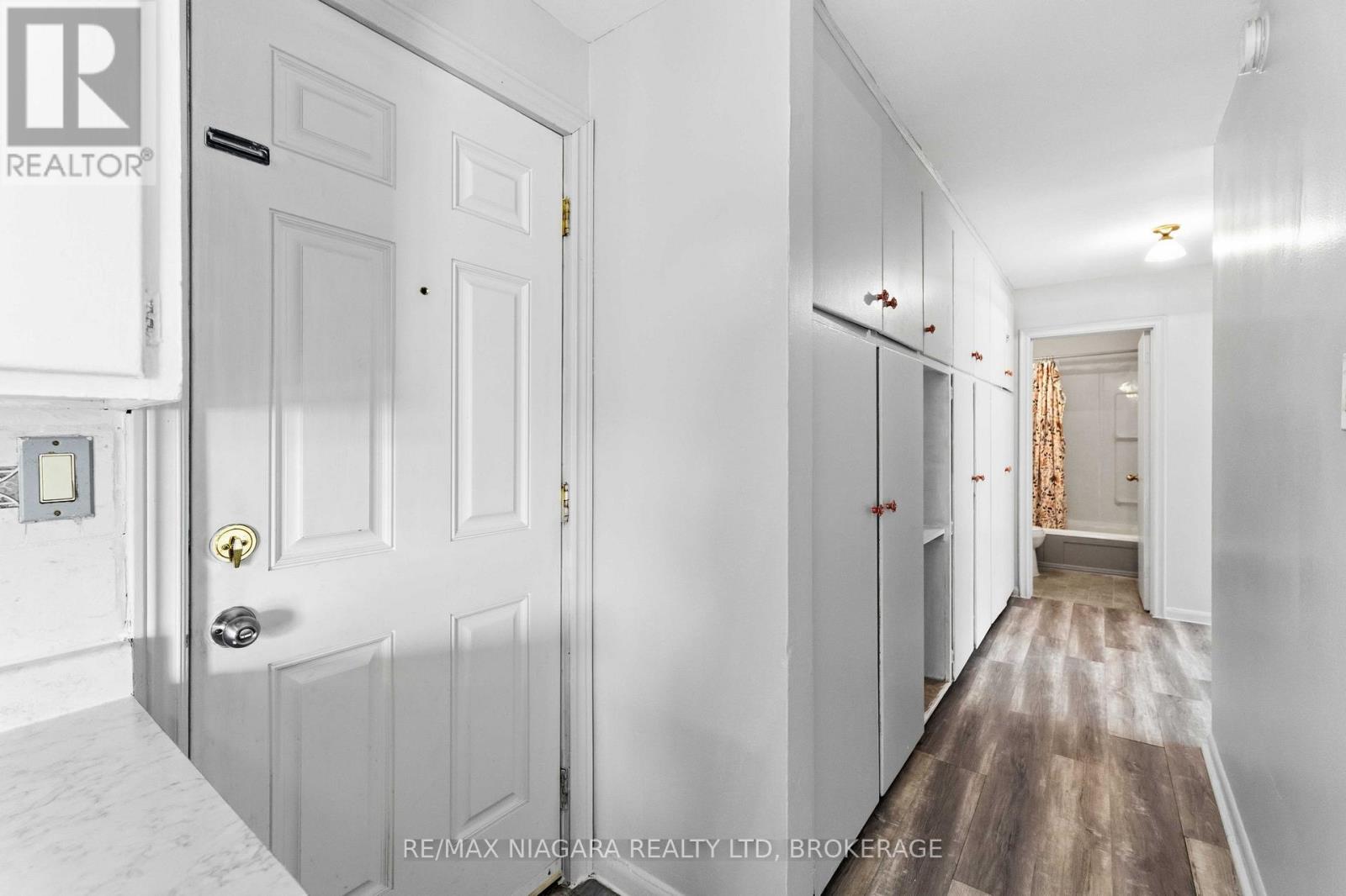 5 - 27 Main Street, St. Catharines, Ontario L2N 4T6 - Photo 4 - X13599068