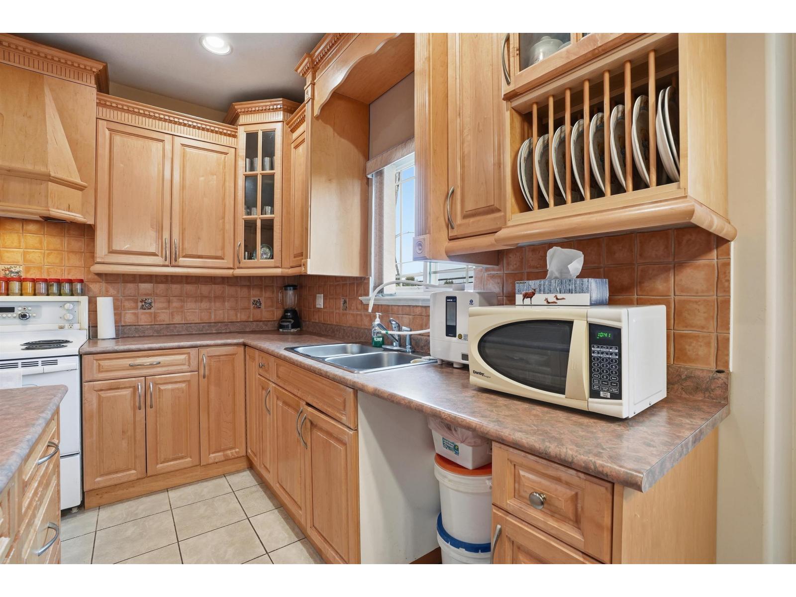 6593 125a Street, Surrey, British Columbia  V3W 6S9 - Photo 15 - R3118216