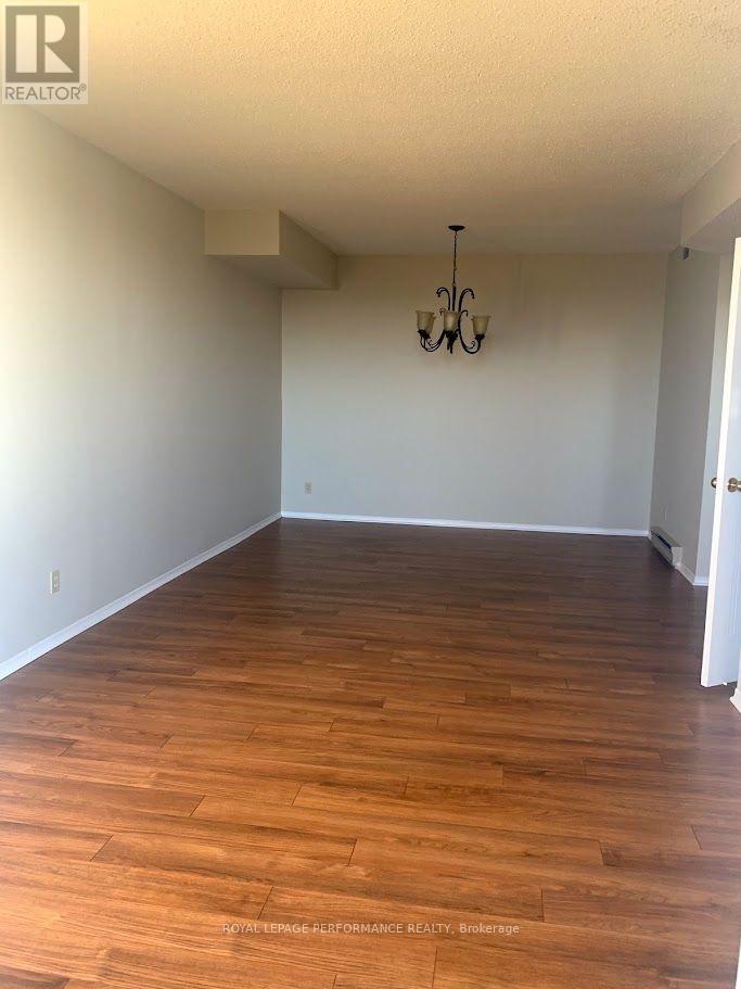 1602 - 1705 Playfair Drive, Ottawa, Ontario  K1H 8P6 - Photo 5 - X13599046