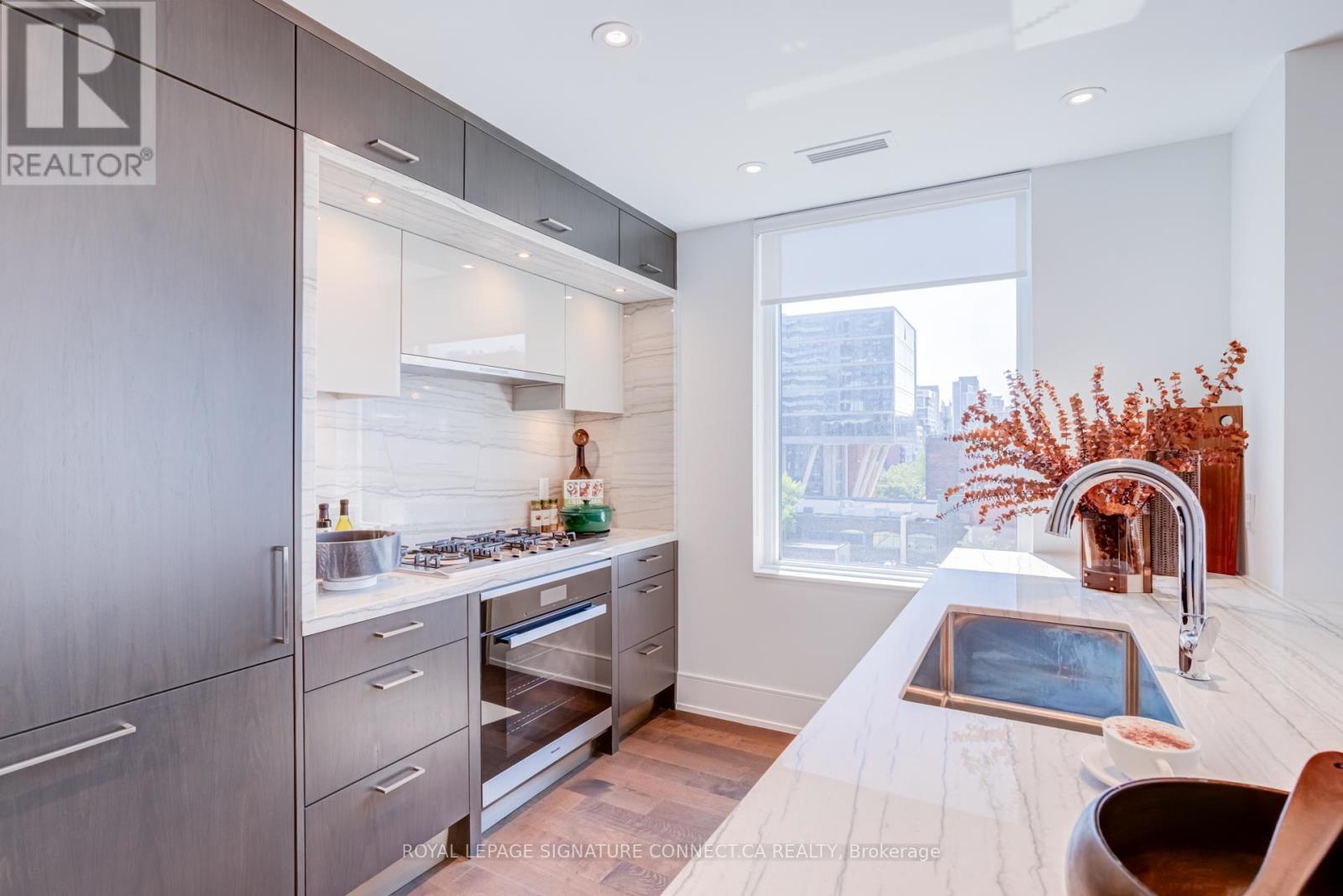 410 - 455 Wellington Street, Toronto, Ontario  M5J 2R2 - Photo 13 - C13506962
