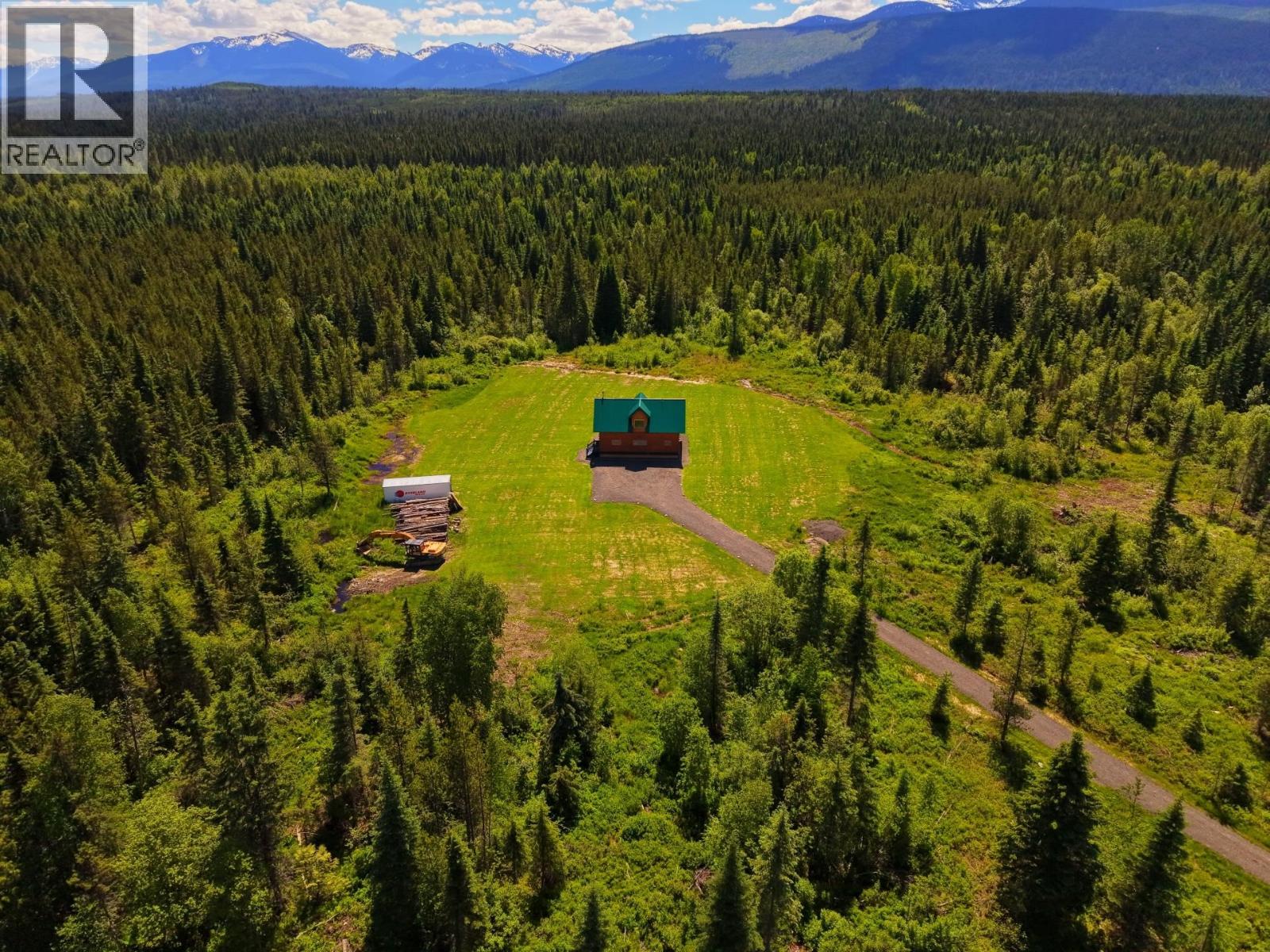 8170 Loos Road, Mcbride, British Columbia  V0J 3E0 - Photo 2 - R3149139
