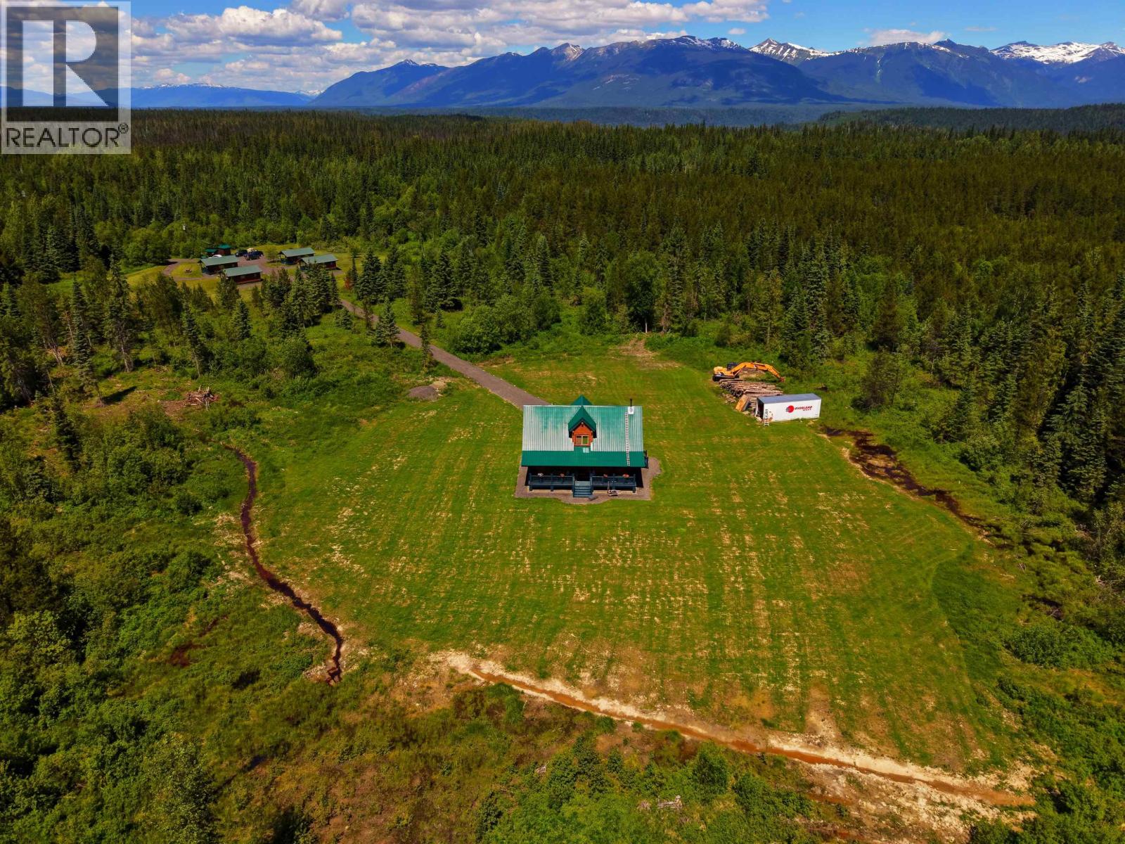 8170 LOOS ROAD, McBride, British Columbia