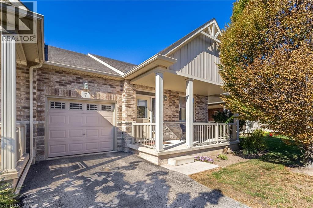 7 GADDYE Lane, Binbrook, Ontario