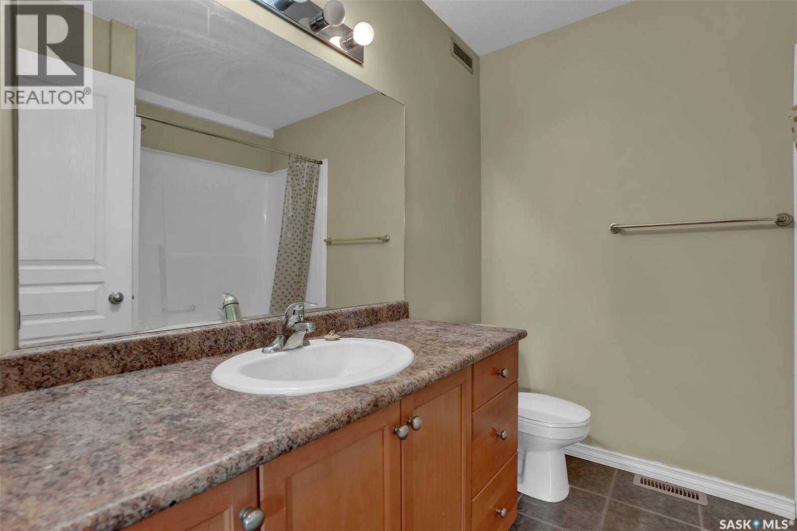3876 Robinson Street, Regina, Saskatchewan  S4S 3C6 - Photo 16 - SK043516