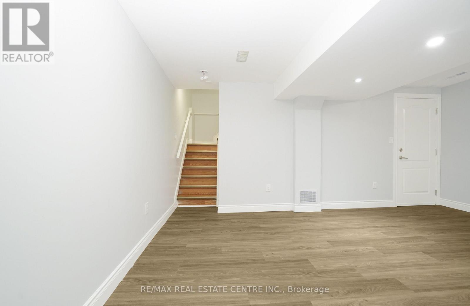 15 Donna Drive, Brampton, Ontario  L6Z 3T3 - Photo 36 - W13595030