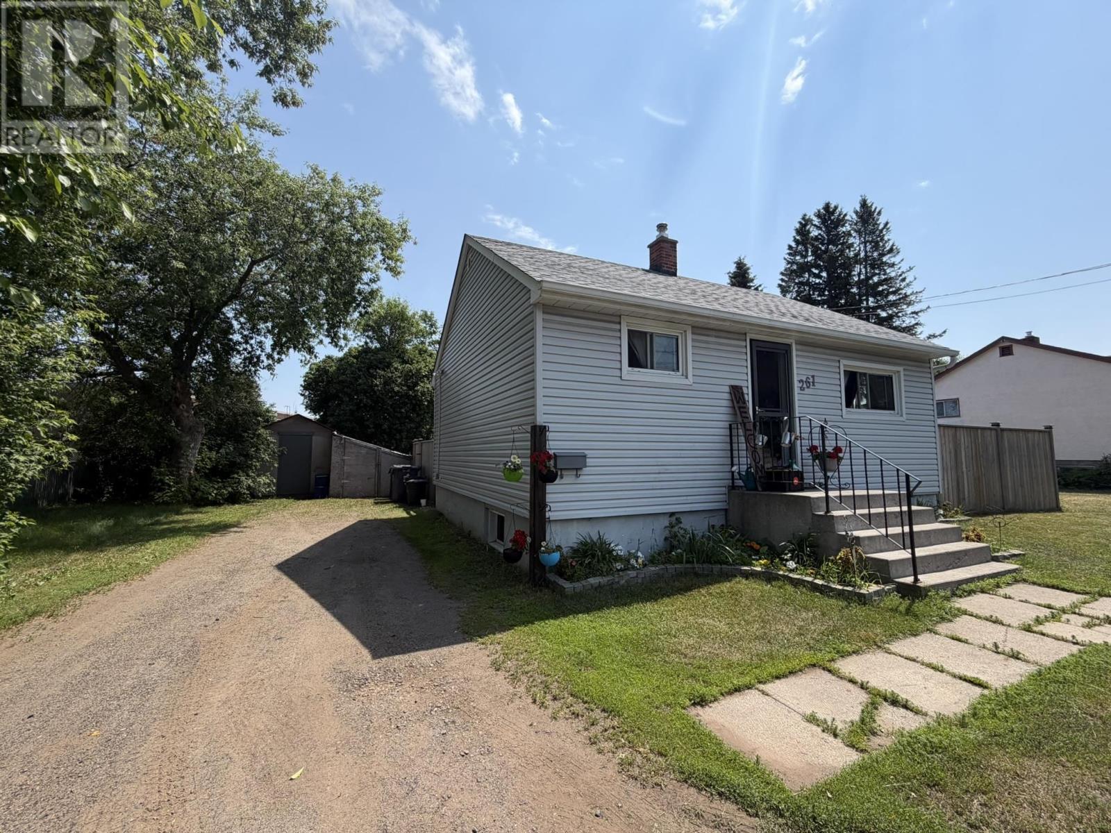261 Balsam ST, THUNDER BAY, Ontario