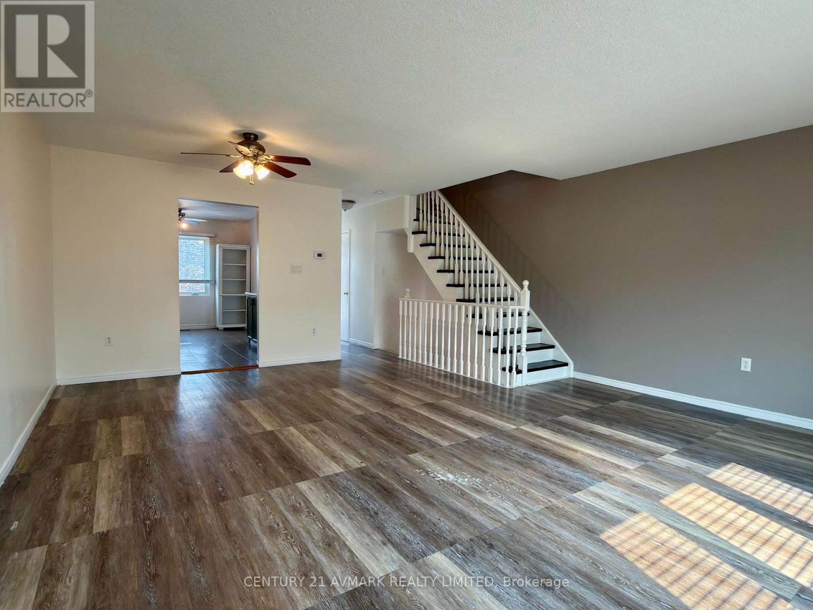 4363 Arejay Avenue, Lincoln (Beamsville), Ontario  L0R 1B6 - Photo 2 - X13599390