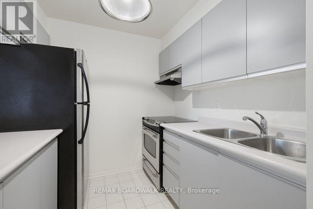 207 - 250 Brittany Drive, Ottawa, Ontario  K1K 4M1 - Photo 5 - X13599356