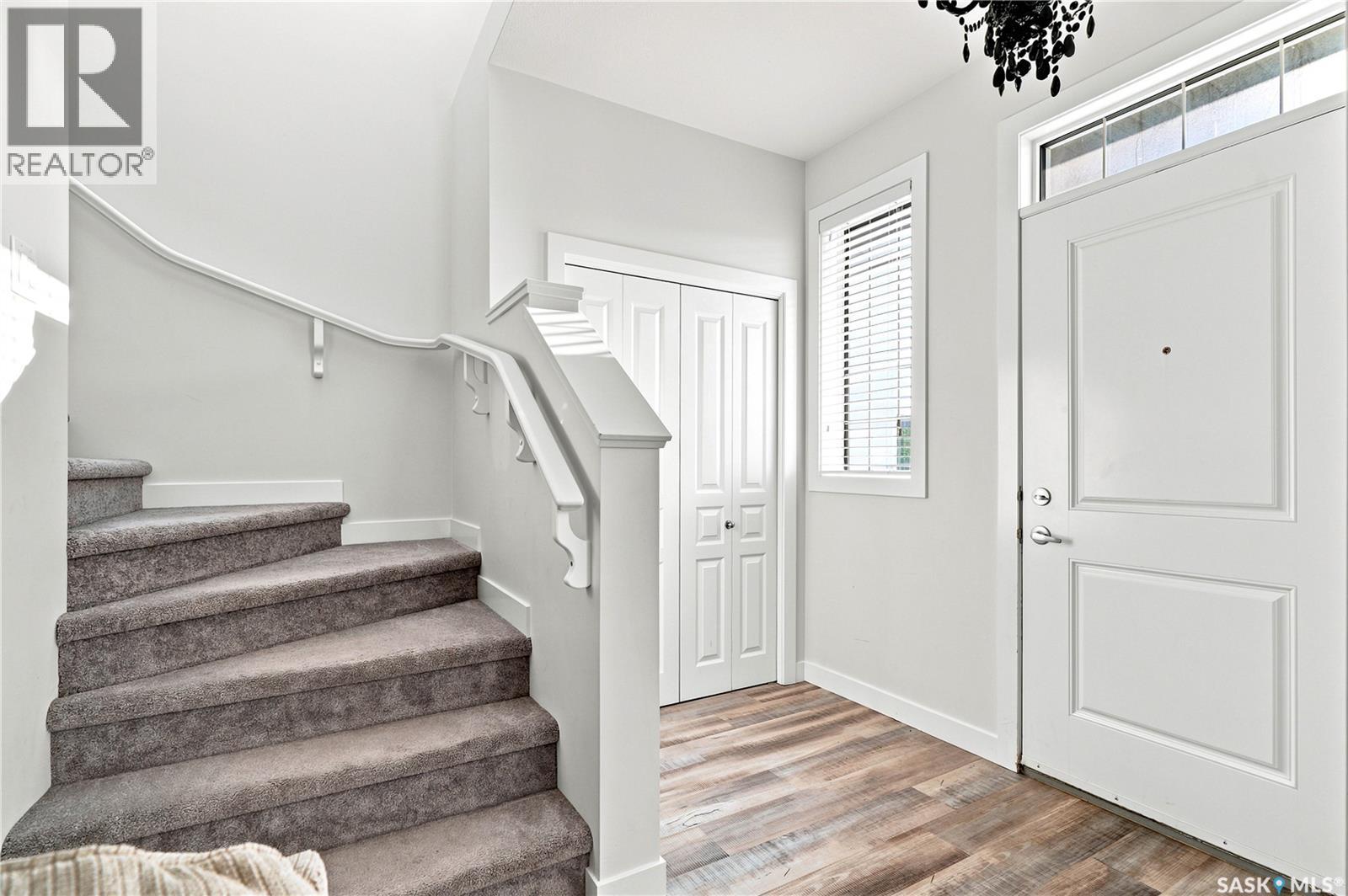 659 Secord Bend, Saskatoon, Saskatchewan  S7V 0M7 - Photo 4 - SK043096